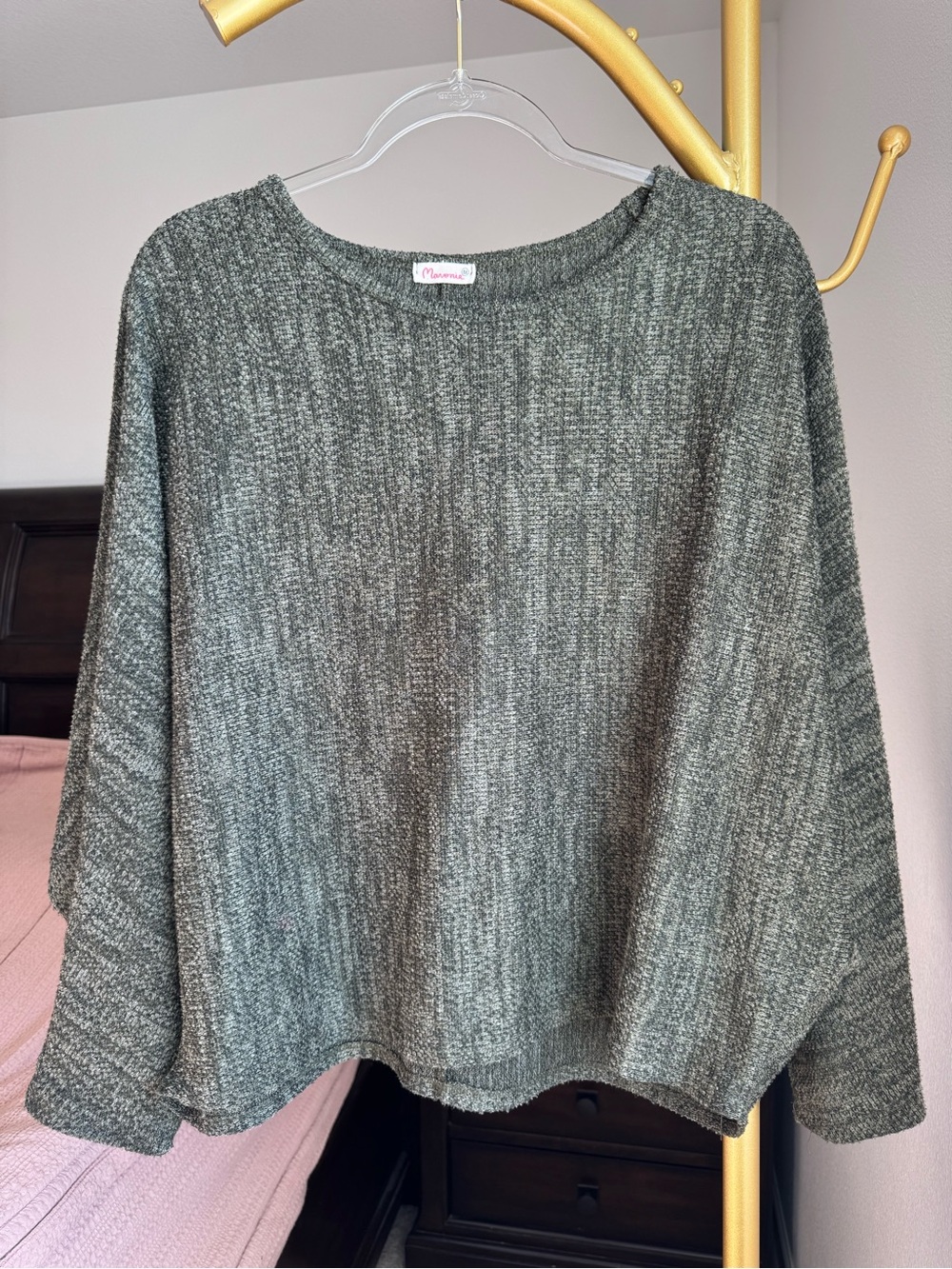 Maronie Olive Green Lightweight Dolman Sleeve Knit Sweater Medium